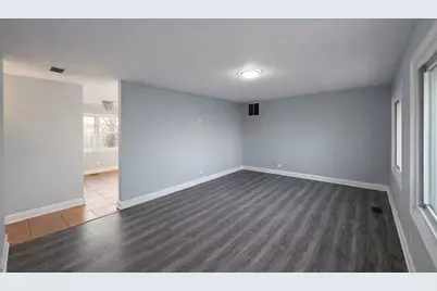 5522 W Celebrity Circle, Hanover Park, IL 60133 - Photo 7