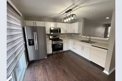 512 Lincoln Station Drive #512, Oswego, IL 60543 - Photo 5