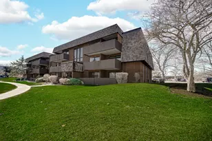 511 Timber Ridge Dr, Carol Stream, IL 60188 - Photo 3