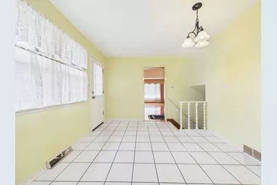 9275 Clancy Drive, Des Plaines, IL 60016 - Photo 13