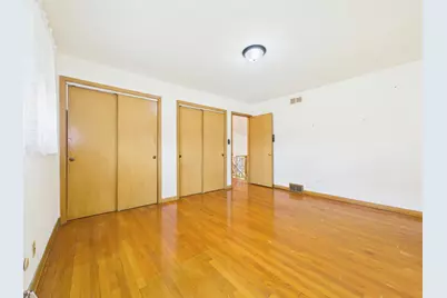 9275 Clancy Drive, Des Plaines, IL 60016 - Photo 15