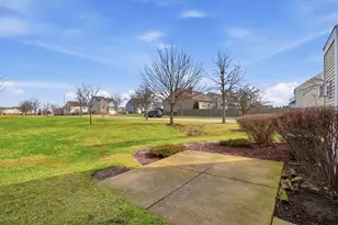 1008 Heron Cir, Joliet, IL 60431 - Photo 5