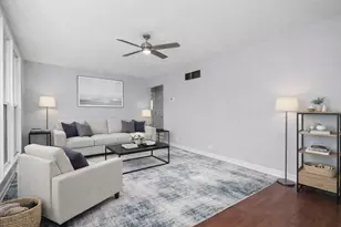 355 Iris Ln, Chicago Heights, IL 60411 - Photo 9