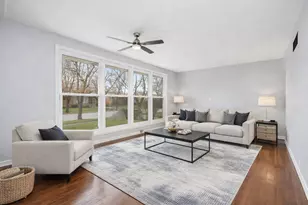 355 Iris Ln, Chicago Heights, IL 60411 - Photo 7