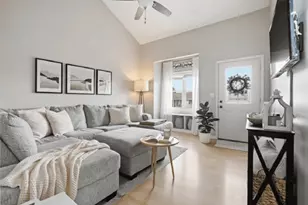 1020 Laesch Ave, Bloomington, IL 61704 - Photo 3