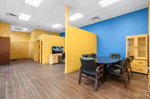 974 W 35th Pl, Chicago, IL 60609 - Photo 7
