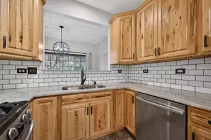 2334 Reflections Dr, Aurora, IL 60502 - Photo 9