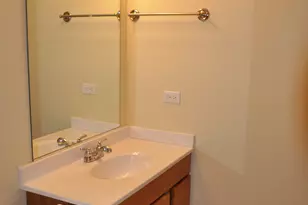 415 Harrison Ct, Vernon Hills, IL 60061 - Photo 7