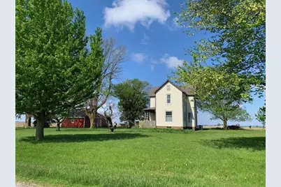 597 Cr 100 E, Riverdale, IL 61851 - Photo 1