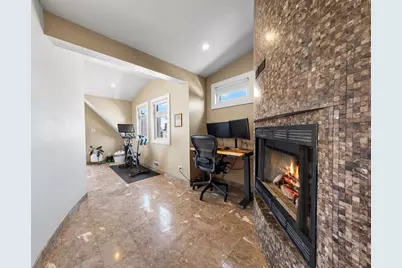 2334 W Medill Avenue, Chicago, IL 60647 - Photo 17