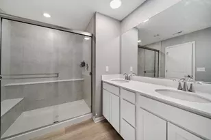 1004 Atterberg Rd, South Elgin, IL 60177 - Photo 13