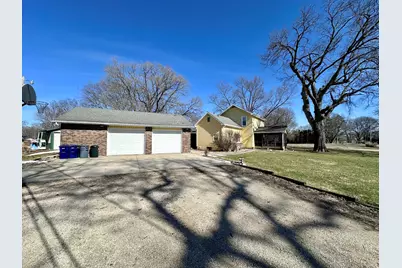 307 2nd Street W, Lyndon, IL 61261 - Photo 3