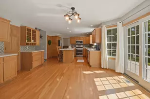 104 Hunter Ct, Hudson, IL 61748 - Photo 25