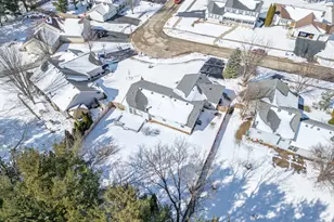 5815 Candover Rd, Loves Park, IL 61111 - Photo 37