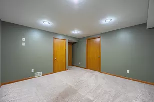 5815 Candover Rd, Loves Park, IL 61111 - Photo 29