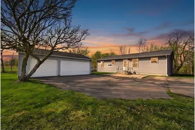 23007 Lovell Road, Sycamore, IL 60178 - Photo 3