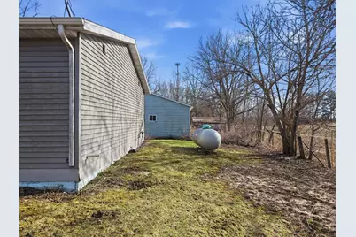 23007 Lovell Road, Sycamore, IL 60178 - Photo 11