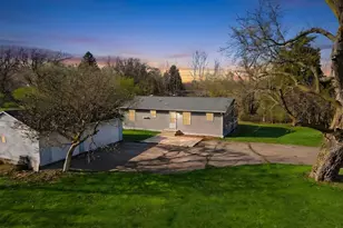 23007 Lovell Rd, Sycamore, IL 60178 - Photo 7