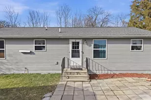 23007 Lovell Rd, Sycamore, IL 60178 - Photo 5