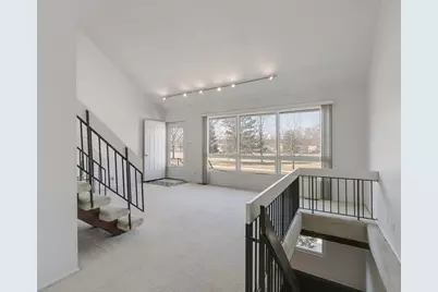 736 Clohesey Drive, Buffalo Grove, IL 60089 - Photo 5