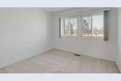 736 Clohesey Drive, Buffalo Grove, IL 60089 - Photo 11