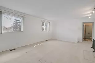 736 Clohesey Dr, Buffalo Grove, IL 60089 - Photo 15