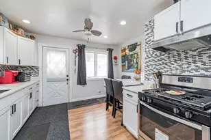 10383 W Yorkhouse Rd, Beach Park, IL 60087 - Photo 7