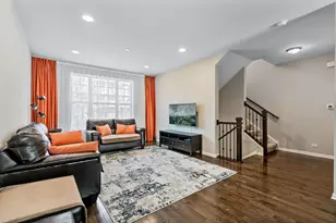 830 Center St, Des Plaines, IL 60016 - Photo 3