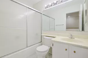 638 Naples Ct, Glenview, IL 60025 - Photo 19