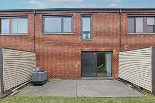 638 Naples Ct, Glenview, IL 60025 - Photo 23