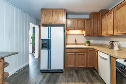 412 Northgate Road, Lindenhurst, IL 60046 - Photo 9