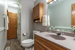 412 Northgate Rd, Lindenhurst, IL 60046 - Photo 17