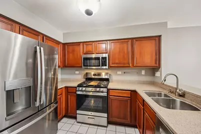 808 Old Checker Road, Buffalo Grove, IL 60089 - Photo 9