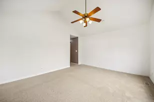 808 Old Checker Rd, Buffalo Grove, IL 60089 - Photo 17