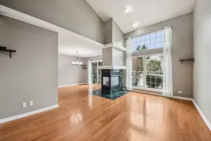 808 Old Checker Rd, Buffalo Grove, IL 60089 - Photo 3