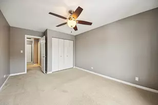 808 Old Checker Rd, Buffalo Grove, IL 60089 - Photo 21