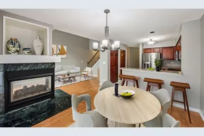 808 Old Checker Road, Buffalo Grove, IL 60089 - Photo 7