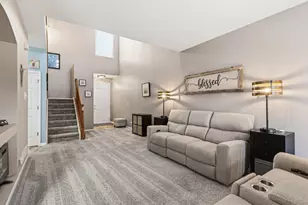 136 Durango Dr, Gilberts, IL 60136 - Photo 3