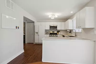 6763 Roanoake Court, Gurnee, IL 60031 - Photo 7