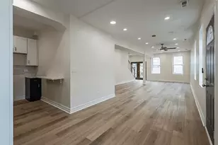 1013 W 18th Pl, Chicago, IL 60608 - Photo 3