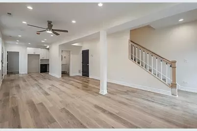 1013 W 18th Place, Chicago, IL 60608 - Photo 7