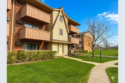 11 Cedar Court #3, Vernon Hills, IL 60061 - Photo 1
