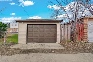 12743 S Lowe Ave, Chicago, IL 60628 - Photo 23