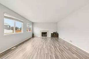 2410 Miriam Ave, Zion, IL 60099 - Photo 3