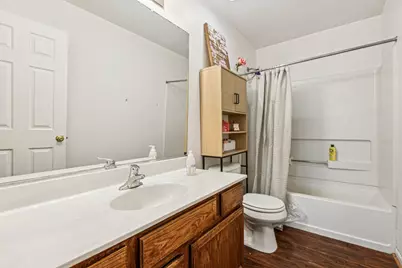 2410 Miriam Avenue, Zion, IL 60099 - Photo 17