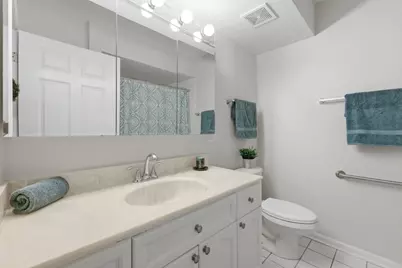 7011 W Touhy Avenue #205, Niles, IL 60714 - Photo 9