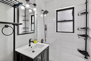 4880 N Marine Dr, Chicago, IL 60640 - Photo 13