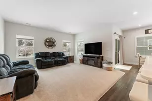 3694 Reddington Cir, Elgin, IL 60124 - Photo 3