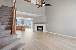 1308 Beacon Hill Ct, Normal, IL 61761 - Photo 3