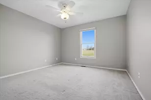 1308 Beacon Hill Ct, Normal, IL 61761 - Photo 13